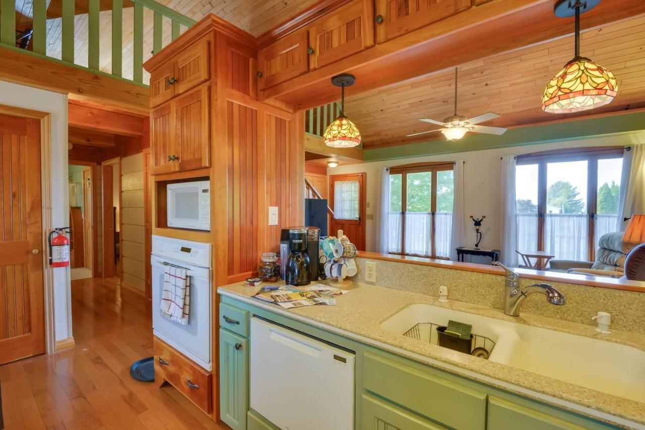 Warm And Cozy Clayton Cabin Near St Lawrence River! ภายนอก รูปภาพ
