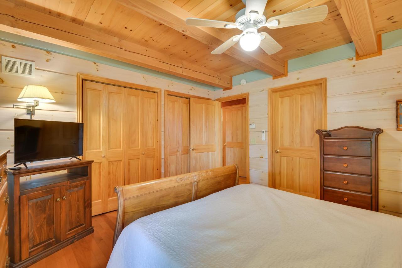 Warm And Cozy Clayton Cabin Near St Lawrence River! ภายนอก รูปภาพ