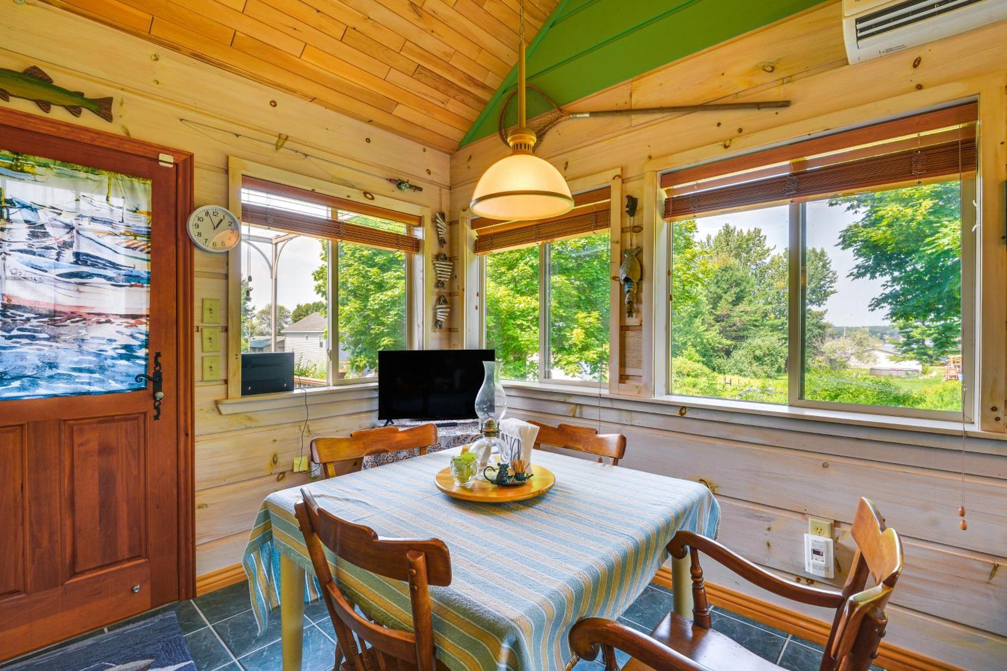 Warm And Cozy Clayton Cabin Near St Lawrence River! ภายนอก รูปภาพ